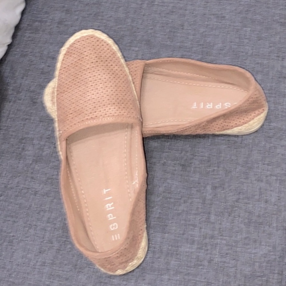 Lightly used Esprit flats size 7.5 womens